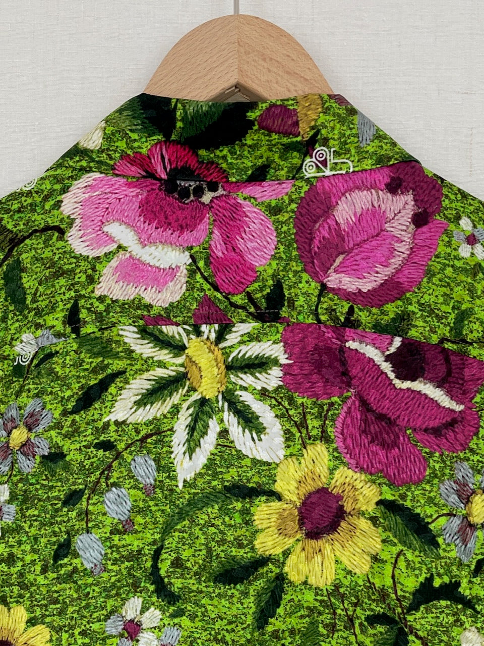 FLORAL SILK SHIRT - SIZE 48
