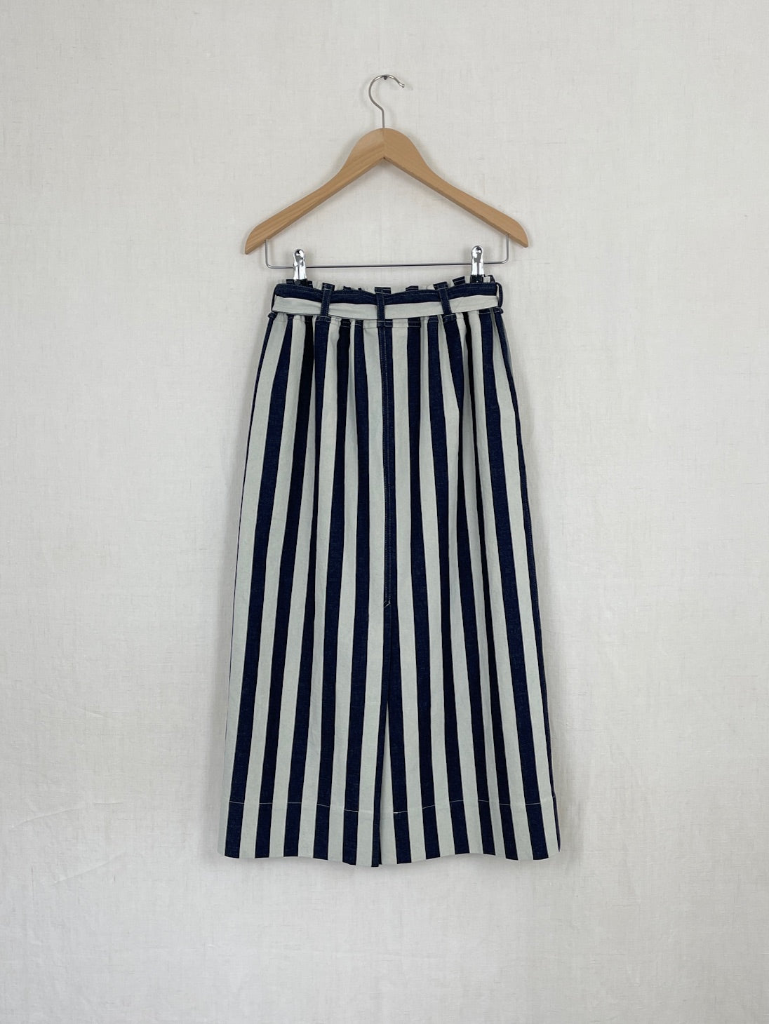 STRIPED SKIRT WITH BELT - SIZE S