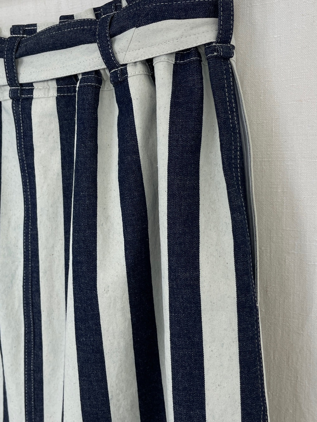 STRIPED SKIRT WITH BELT - SIZE S