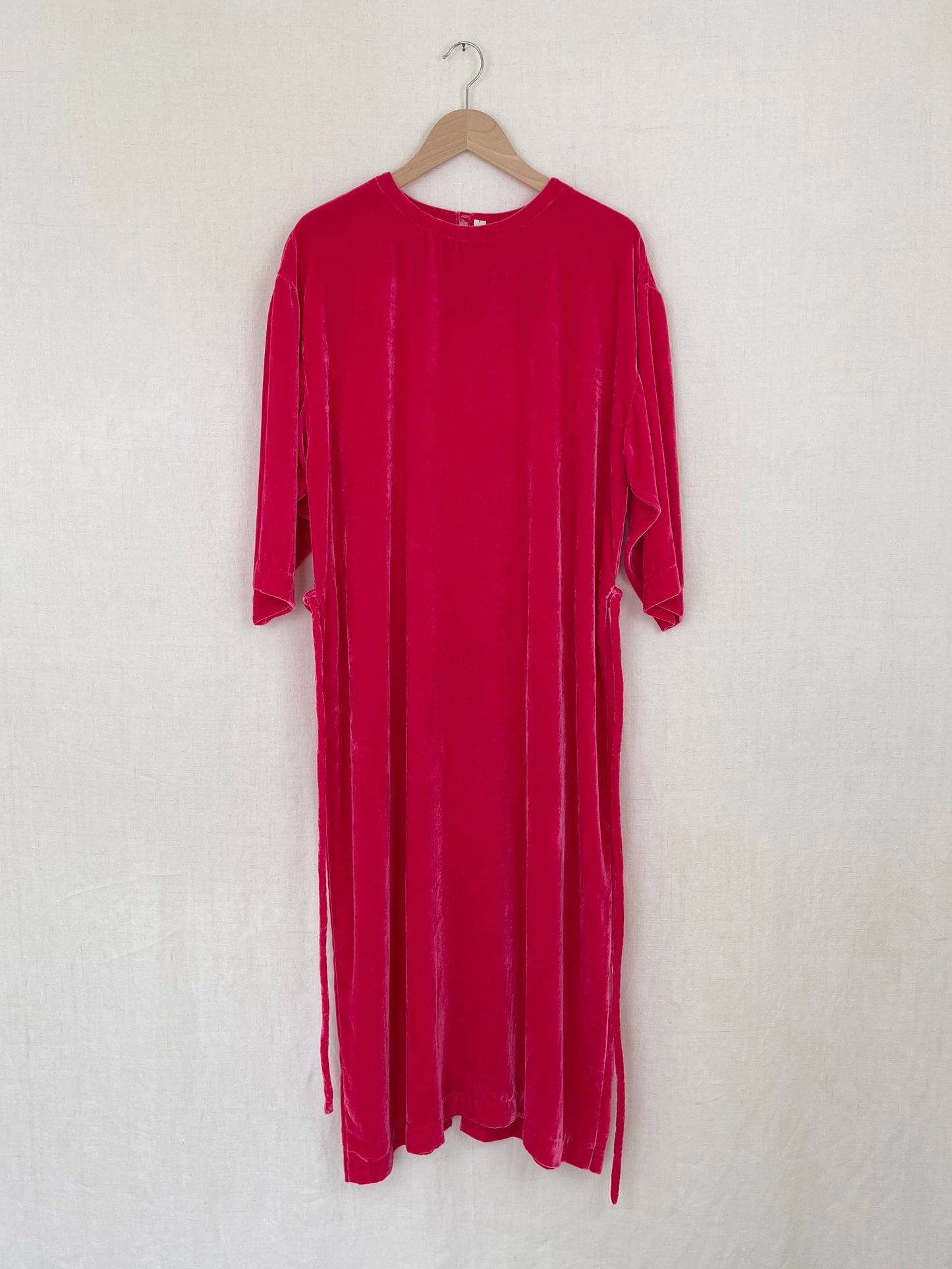 BRIGHT PINK VELVET DRESS - ONE SIZE