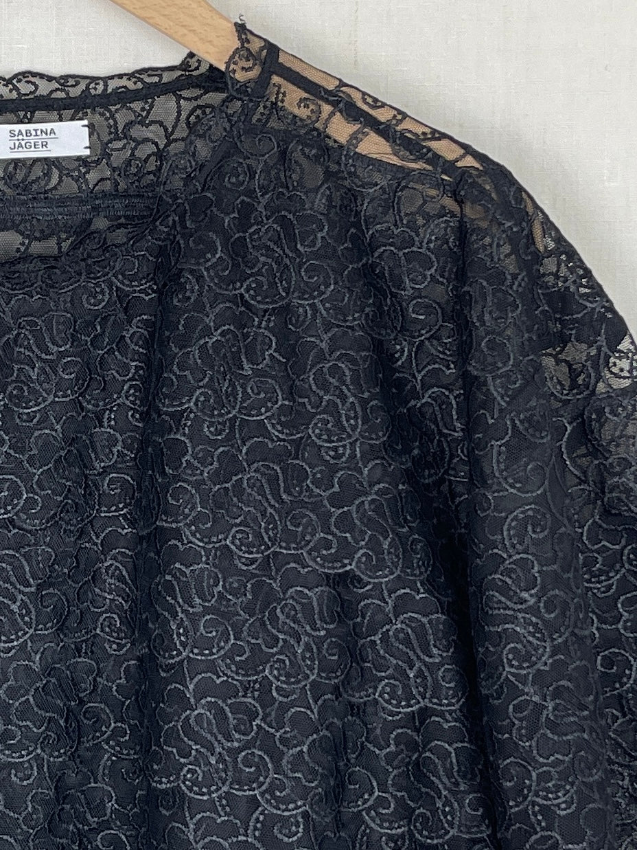 EMBROIDERED LACE TRIM TOP - ONE SIZE