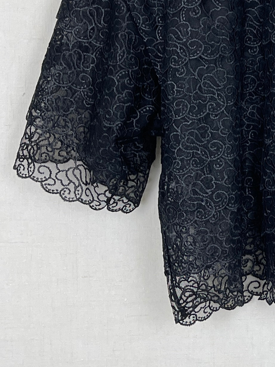 EMBROIDERED LACE TRIM TOP - ONE SIZE