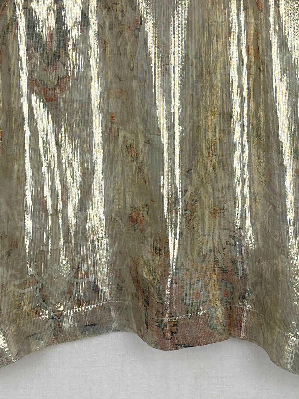 SPARKLY SILK TOP WITH METALLIC STRIPES - ONE SIZE