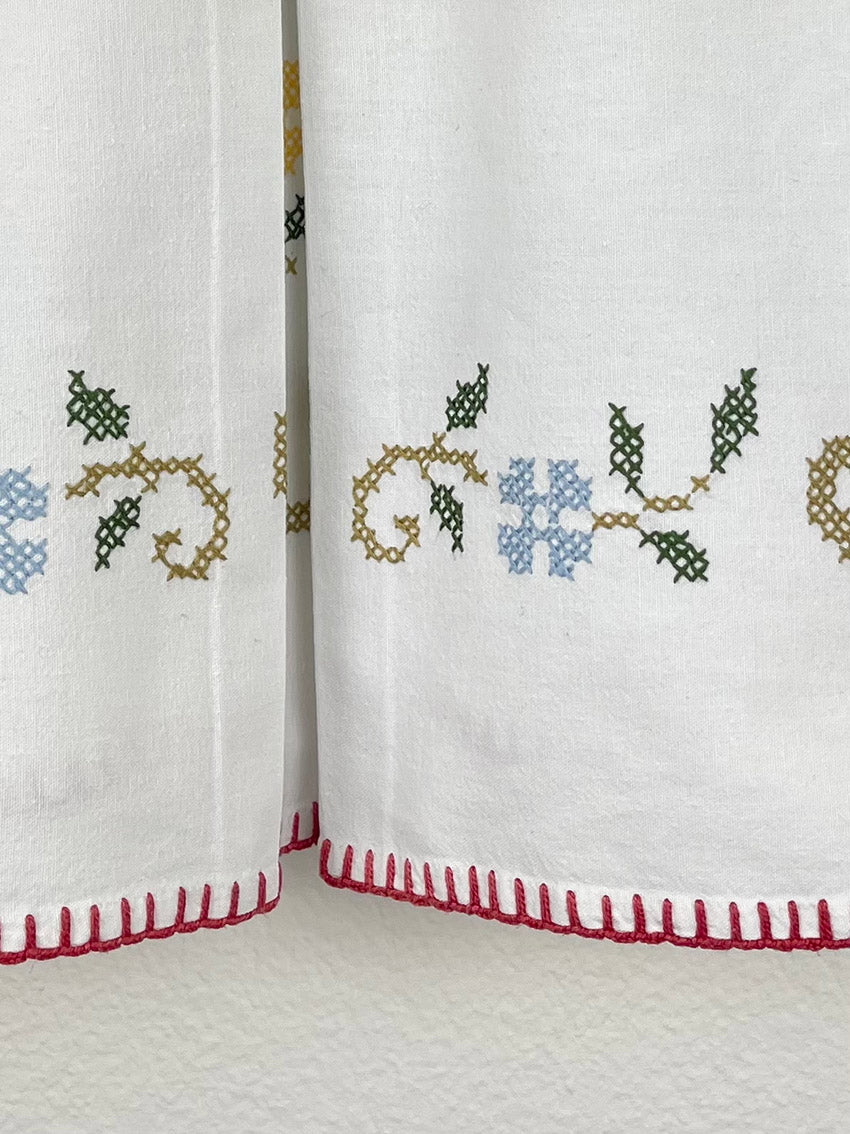 SHORT CROSS STITCH TABLECLOTH SHIRT - SIZE 48