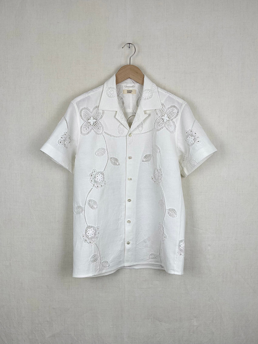 TABLECLOTH SHIRT DECORATED WITH FLOWERS - SIZE 44