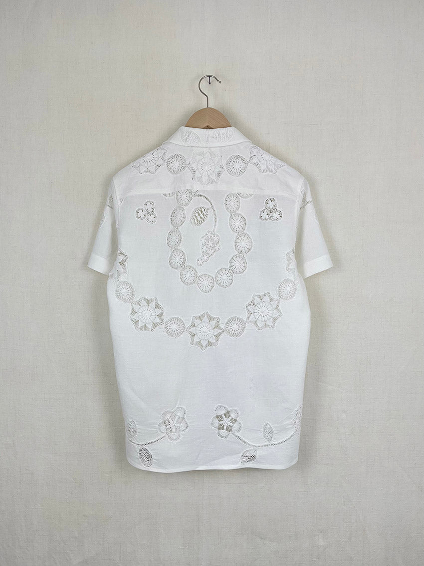 TABLECLOTH SHIRT DECORATED WITH FLOWERS - SIZE 44