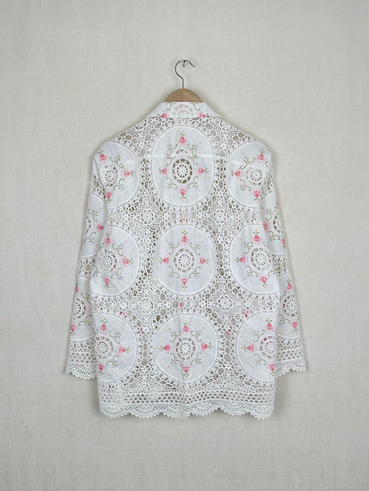 CROCHETED TABLECLOTH WITH EMBROIDERED CIRCLES SHIRT - SIZE 48