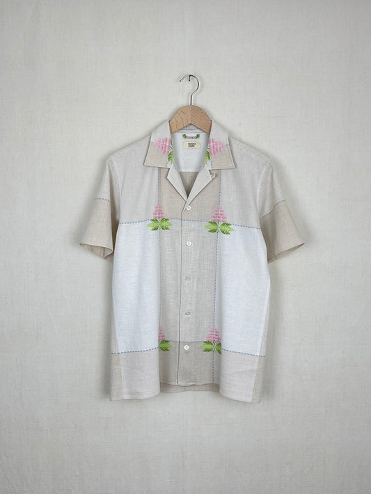 SAND COLOURED TABLECLOTH WITH FRUIT MOTIF SHIRT - SIZE 44