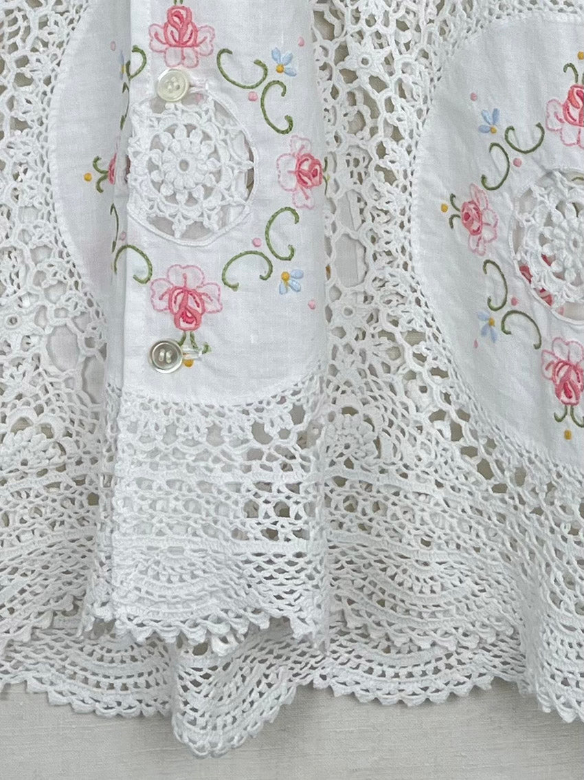 CROCHETED TABLECLOTH WITH EMBROIDERED CIRCLES SHIRT - SIZE 48