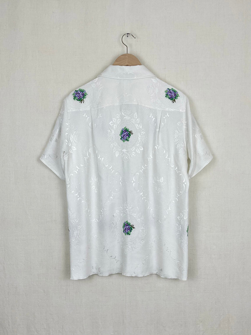 TABLECLOTH WITH CROSS STITCH FLOWERS SHIRT - SIZE 44