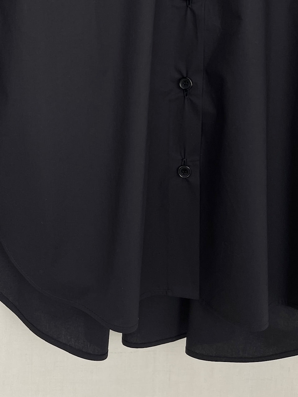 BLACK RUFFLED SHIRT - SIZE S