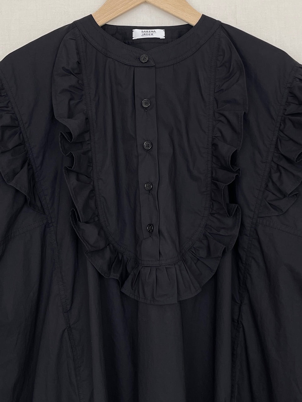 BLACK RUFFLED KAFTAN - ONE SIZE