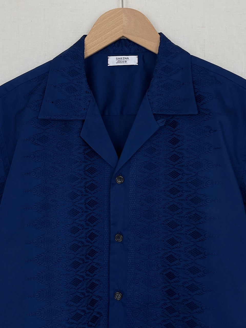 EYELET EMBROIDERY SHIRT - SIZE 50