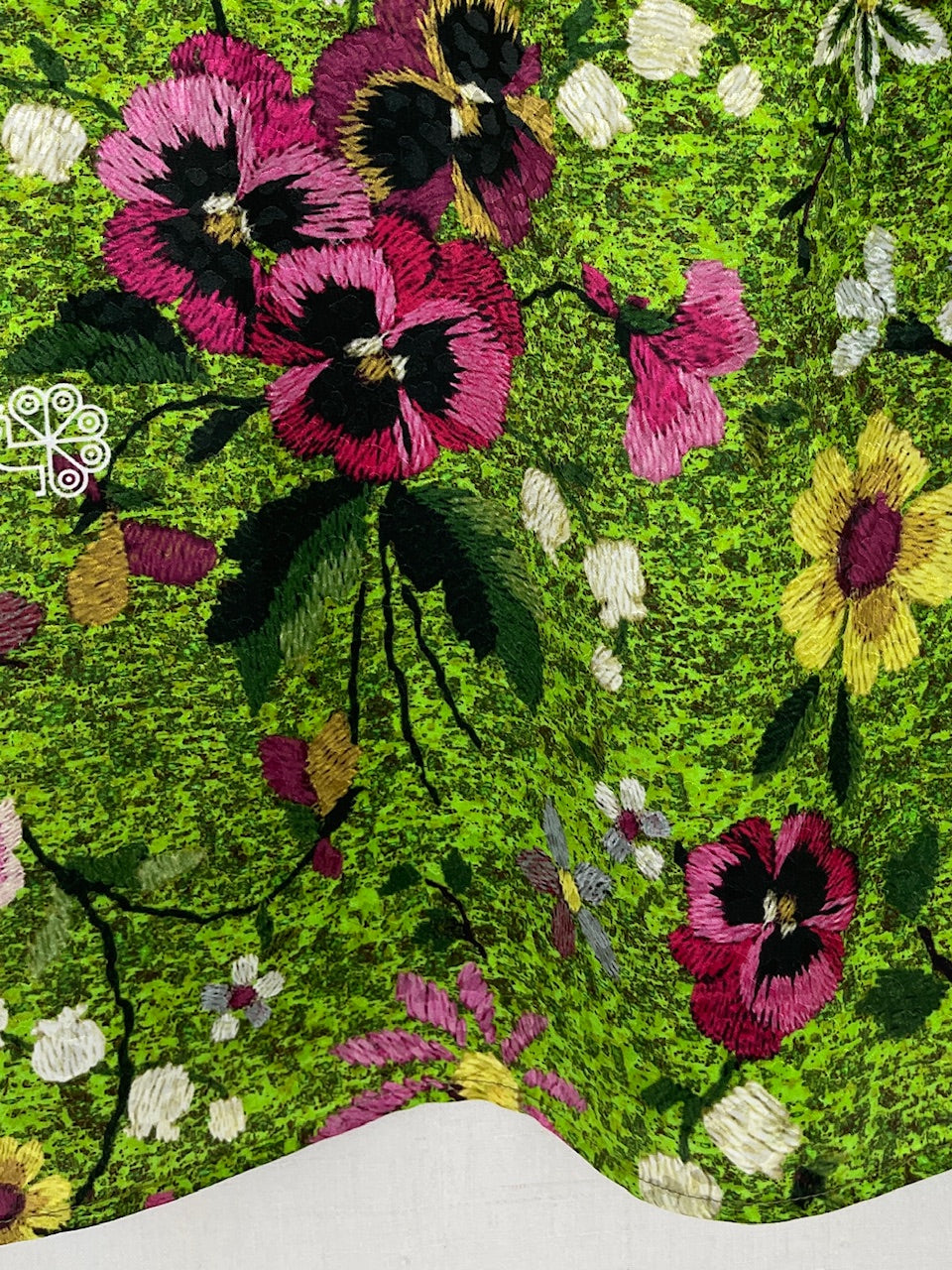 FLORAL SILK SHIRT - SIZE 48