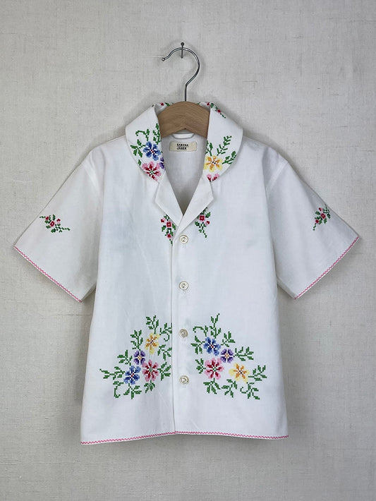 FLOWER EMBROIDERED TABLECLOTH SHIRT
